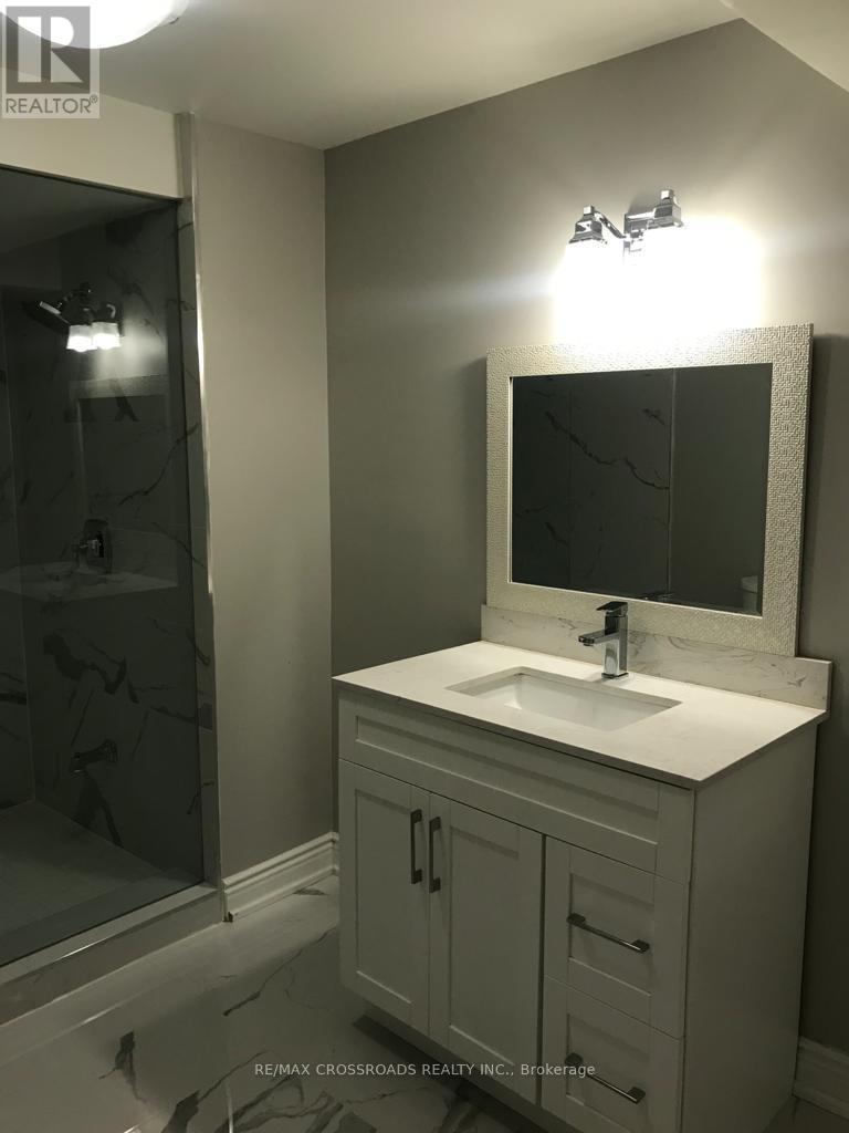 3 Honey Drive, Toronto (Wexford-Maryvale), Ontario  M1R 3S3 - Photo 10 - E13659692