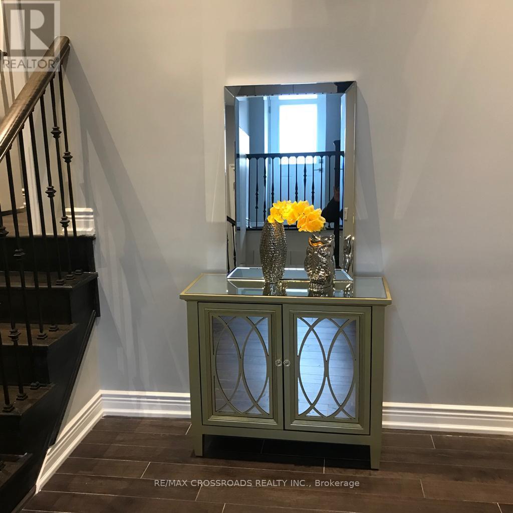 3 Honey Drive, Toronto (Wexford-Maryvale), Ontario  M1R 3S3 - Photo 7 - E13659692