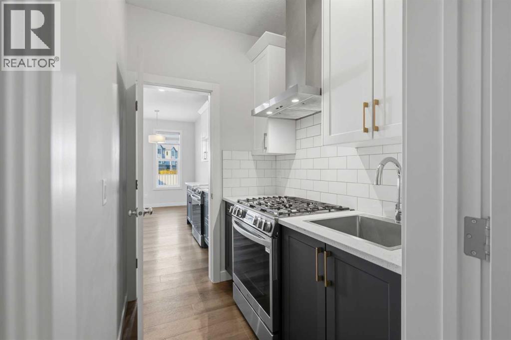71 Belvedere Green Se, Calgary, Alberta  T2A 7L5 - Photo 4 - A2332635