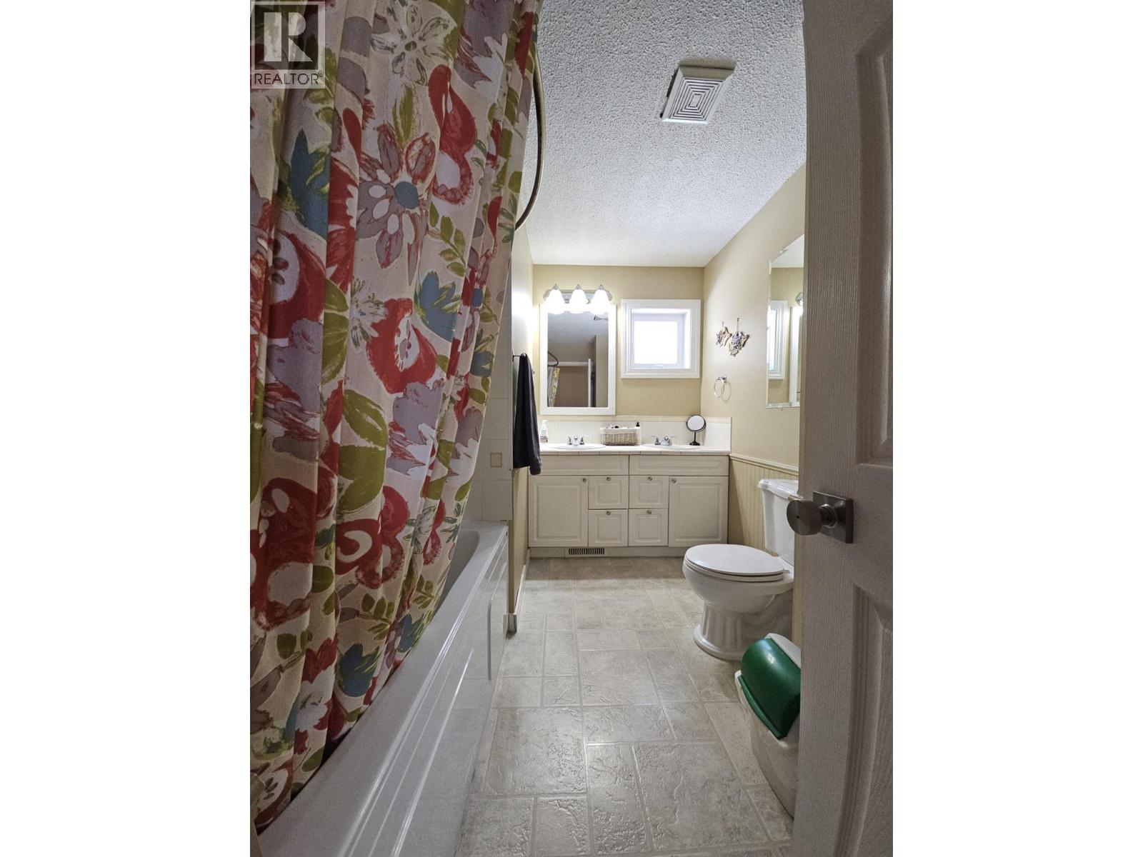 6128 Kurjata Road, Chetwynd, British Columbia  V0C 1J0 - Photo 37 - 10381497