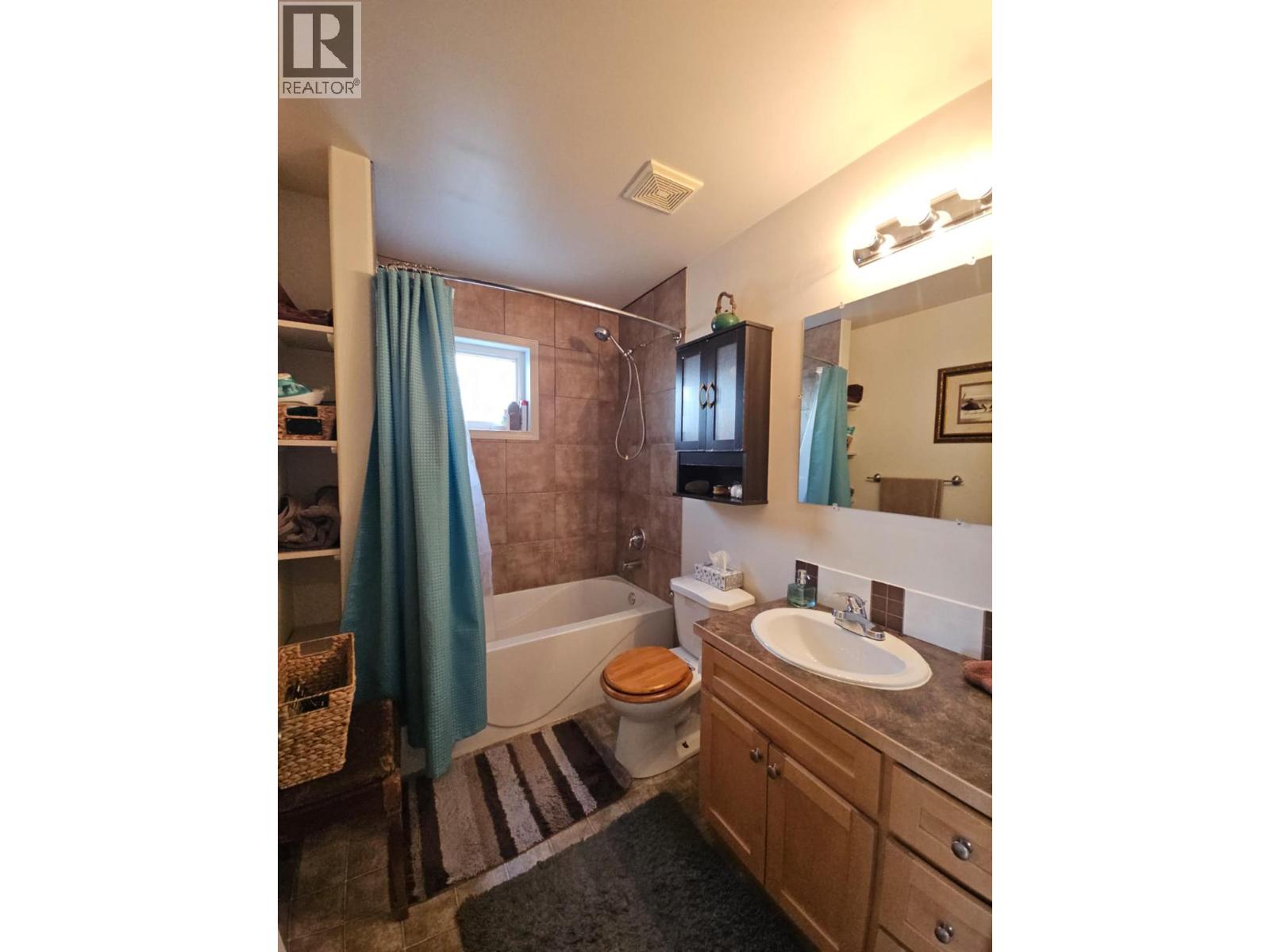 84 Wolverine Avenue, Tumbler Ridge, British Columbia  V0C 2W0 - Photo 33 - 10393144