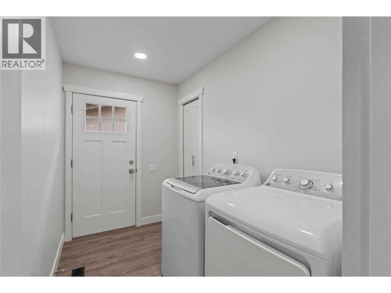 1102 Kemano Street, Kamloops, British Columbia  V2B 7M2 - Photo 11 - 10396930