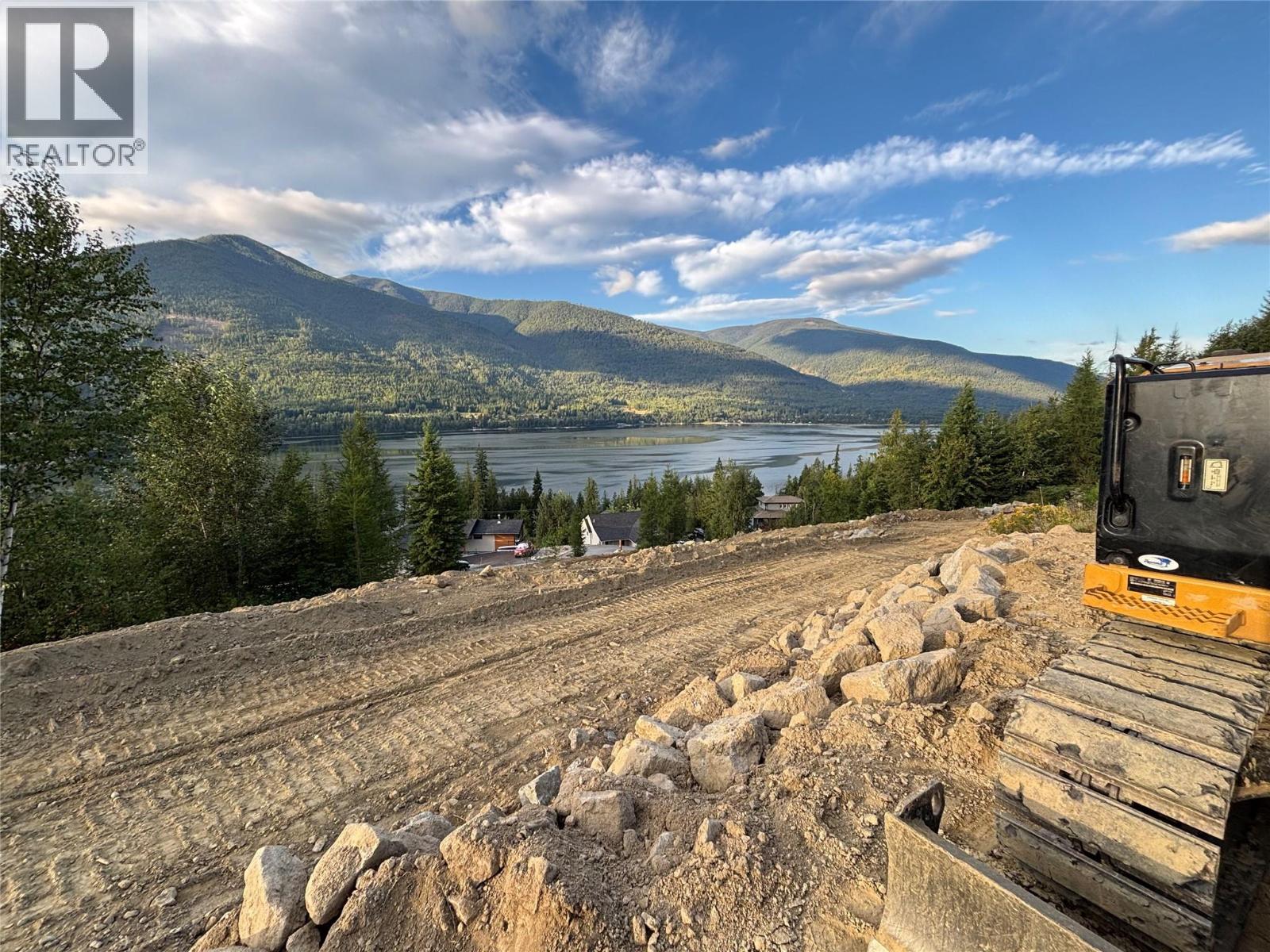 155 Lakeview Drive, Nelson, British Columbia V1L 6W6 - Photo 3 - 10397124