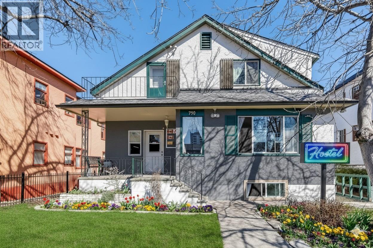 730 Bernard Avenue, Kelowna, British Columbia