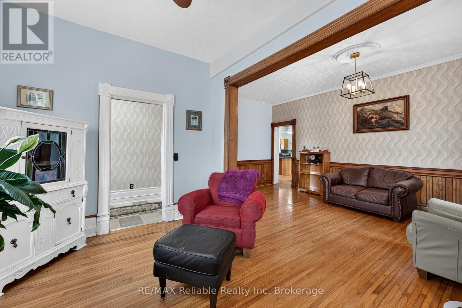 32 Rattenbury Street W, Central Huron, Ontario  N0M 1L0 - Photo 16 - X13118226