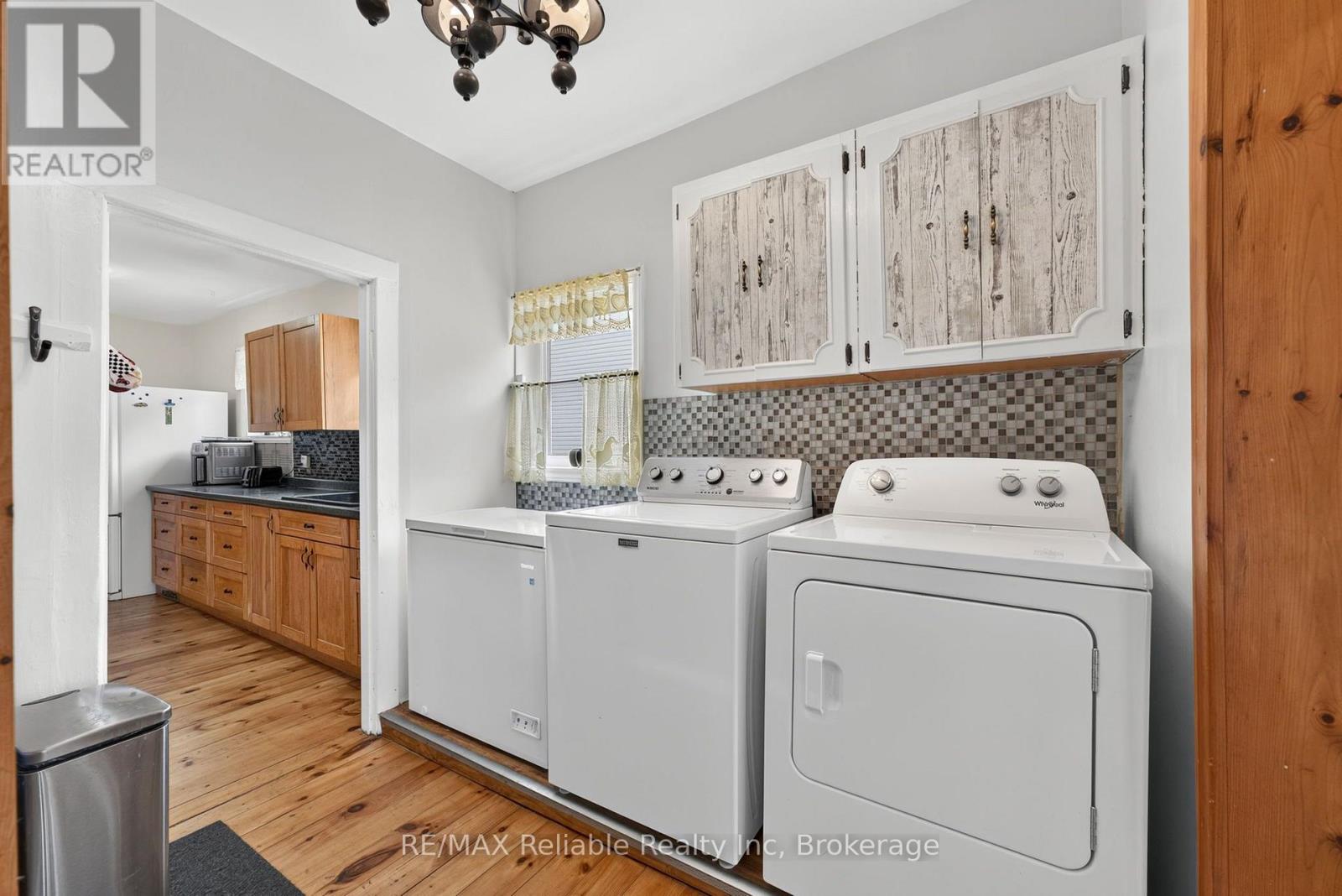 32 Rattenbury Street W, Central Huron, Ontario  N0M 1L0 - Photo 21 - X13118226