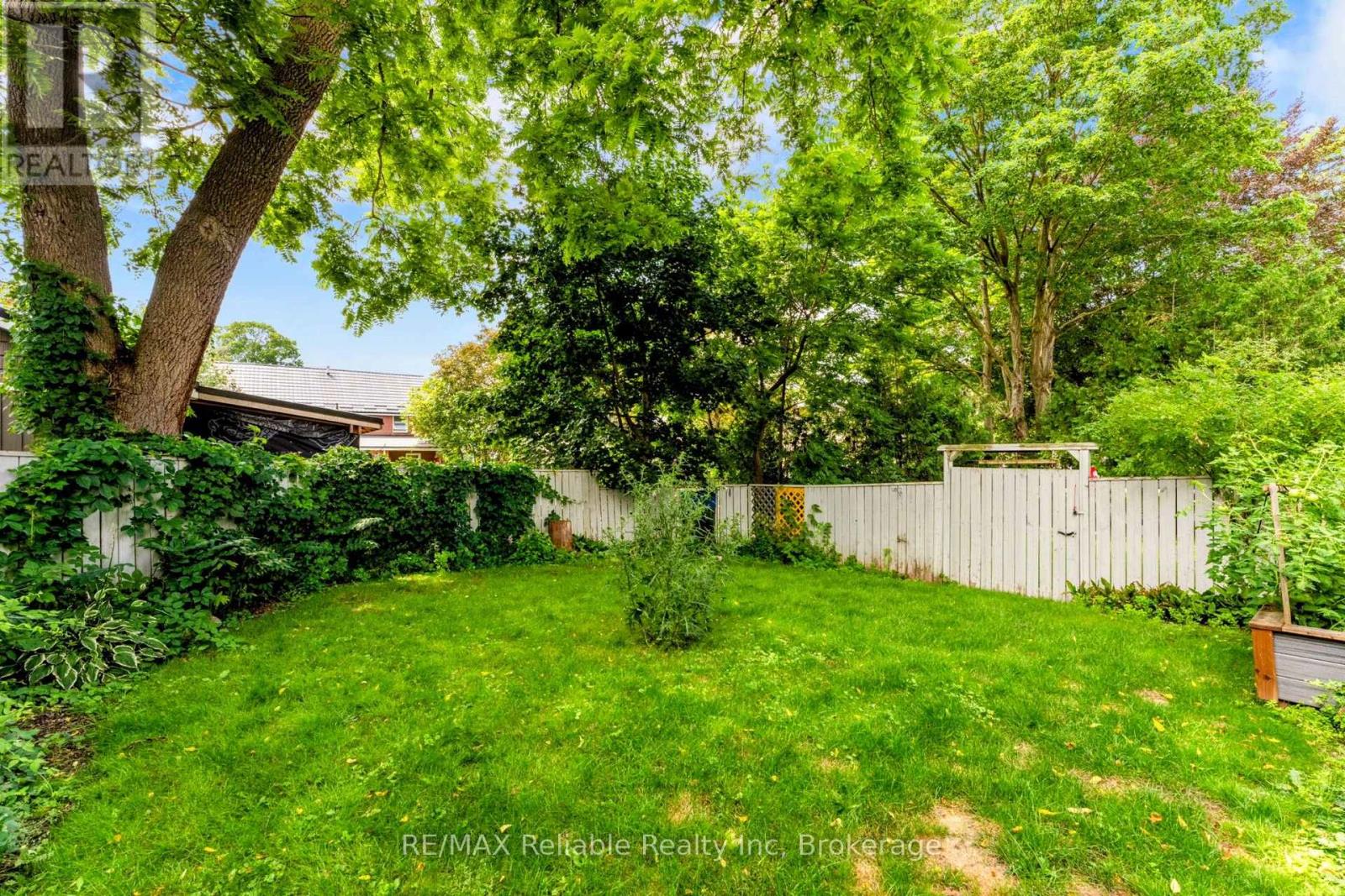 32 Rattenbury Street W, Central Huron, Ontario  N0M 1L0 - Photo 48 - X13118226
