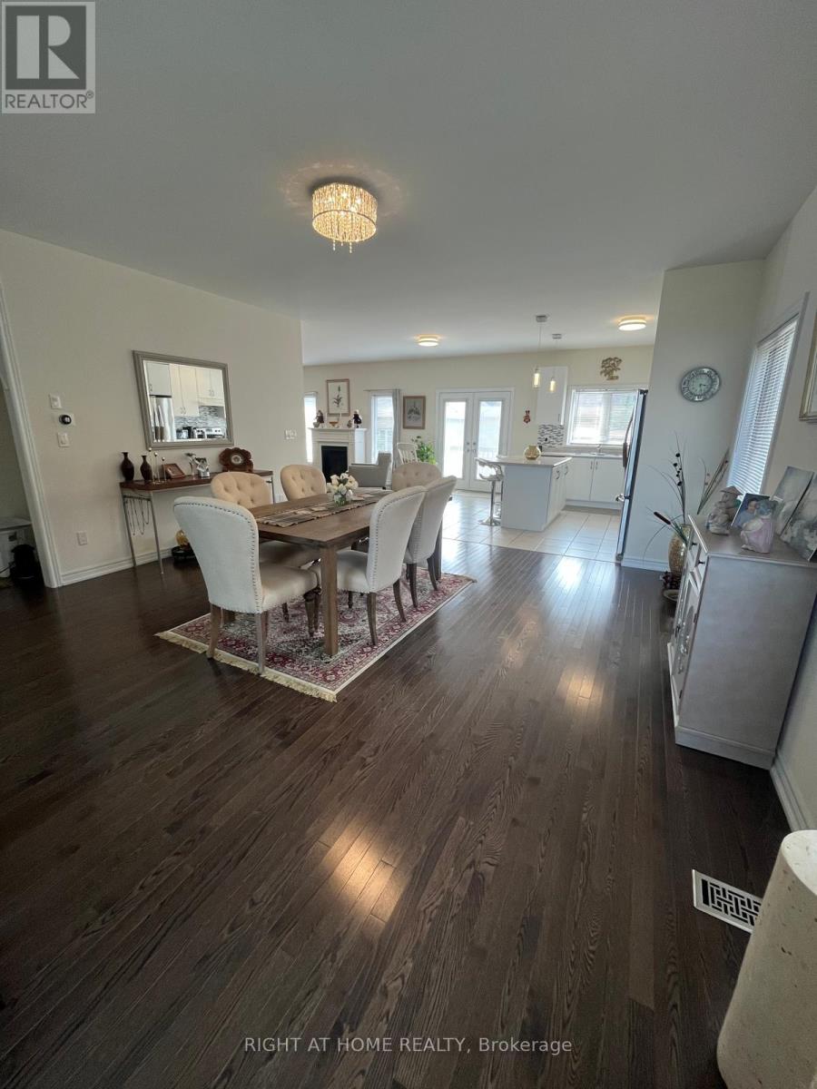 32 Middleton Drive, Wasaga Beach, Ontario  L9Z 0G8 - Photo 2 - S13659712