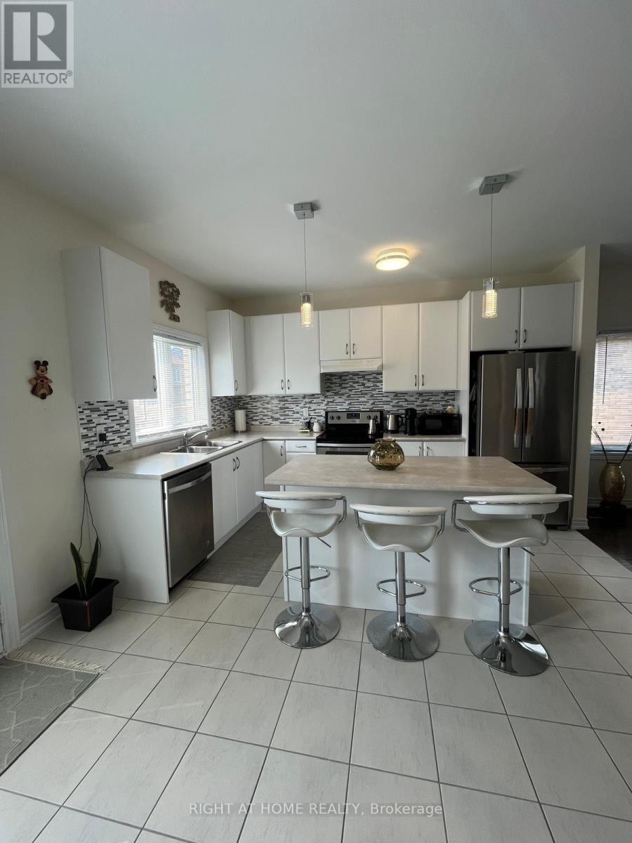 32 Middleton Drive, Wasaga Beach, Ontario  L9Z 0G8 - Photo 4 - S13659712