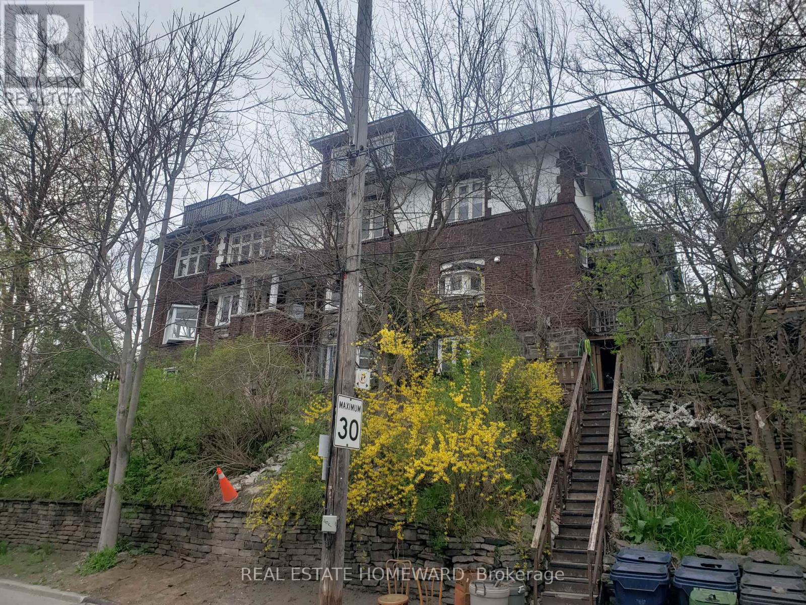 4 - 435 Parkside Drive, Toronto, Ontario  M6R 2Z8 - Photo 1 - W13659710