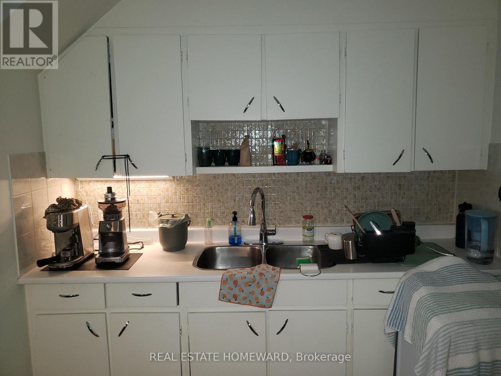 4 - 435 Parkside Drive, Toronto, Ontario  M6R 2Z8 - Photo 8 - W13659710