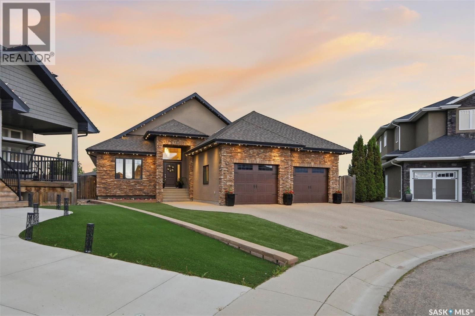 431 Paton Place, Saskatoon, Saskatchewan  S7W 0B8 - Photo 2 - SK045178