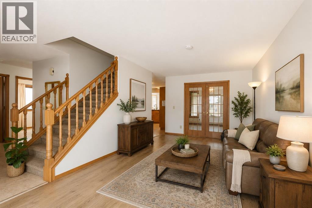 132 Scenic Cove Circle Nw, Calgary, Alberta  T3L 1M9 - Photo 4 - A2328553