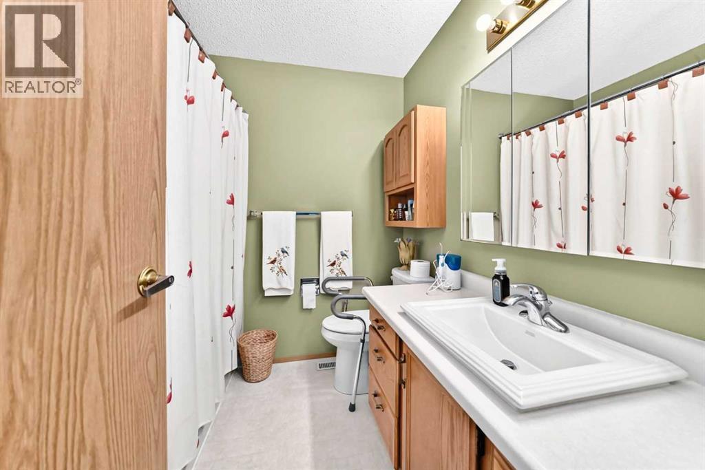 49, 2821 Botterill Crescent, Red Deer, Alberta  T4R 2E5 - Photo 20 - A2329257