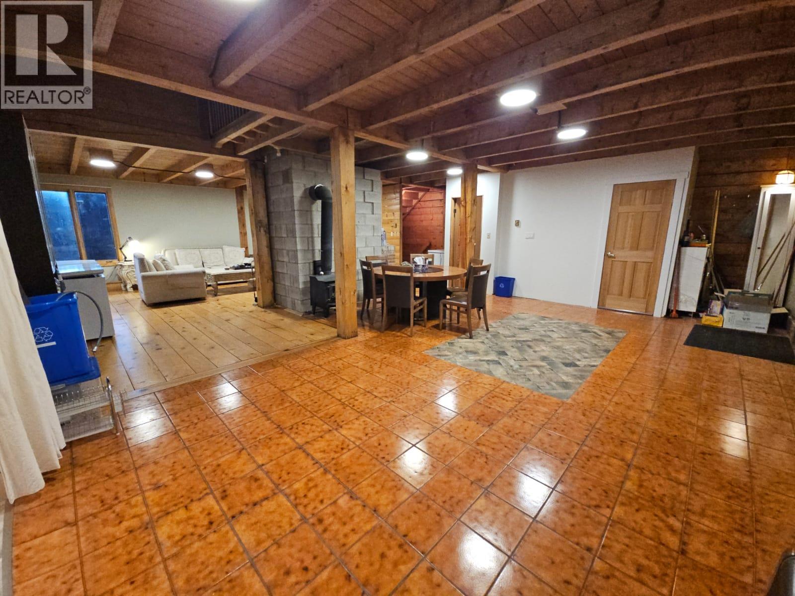 2601 Calliou Road, Chetwynd, British Columbia  V0C 1J0 - Photo 8 - 10386100