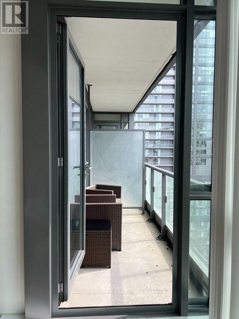1608 - 8 Charlotte Street, Toronto, Ontario M5V 0K4 - Photo 7 - C13648018