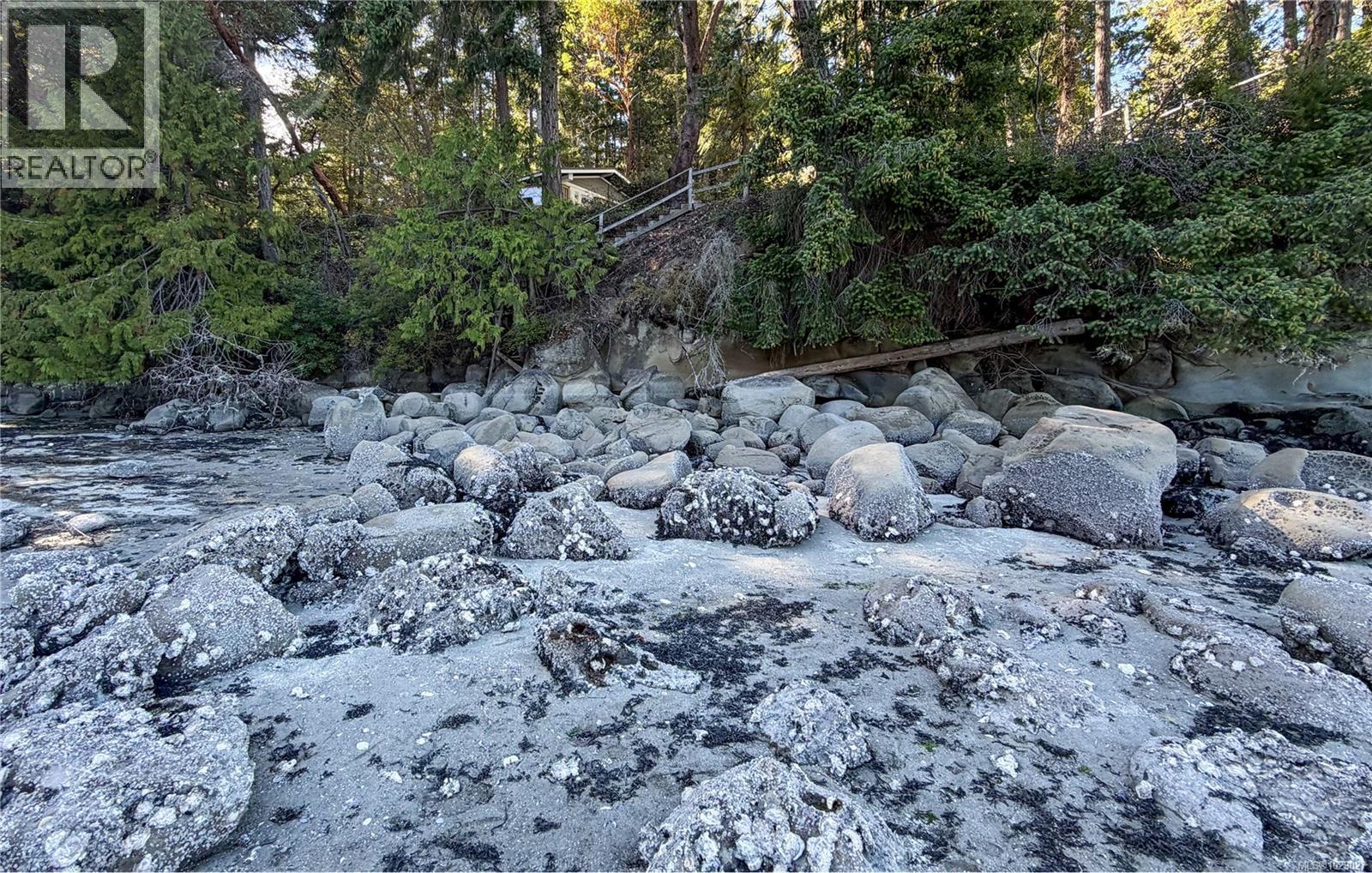 10 Decourcy Dr, Gabriola Island, British Columbia  V0R 1X1 - Photo 3 - 1029027
