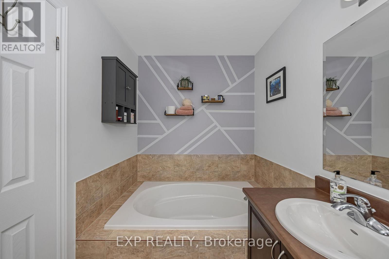 271 Garrity Crescent, Ottawa, Ontario  K2J 3T6 - Photo 24 - X13659782