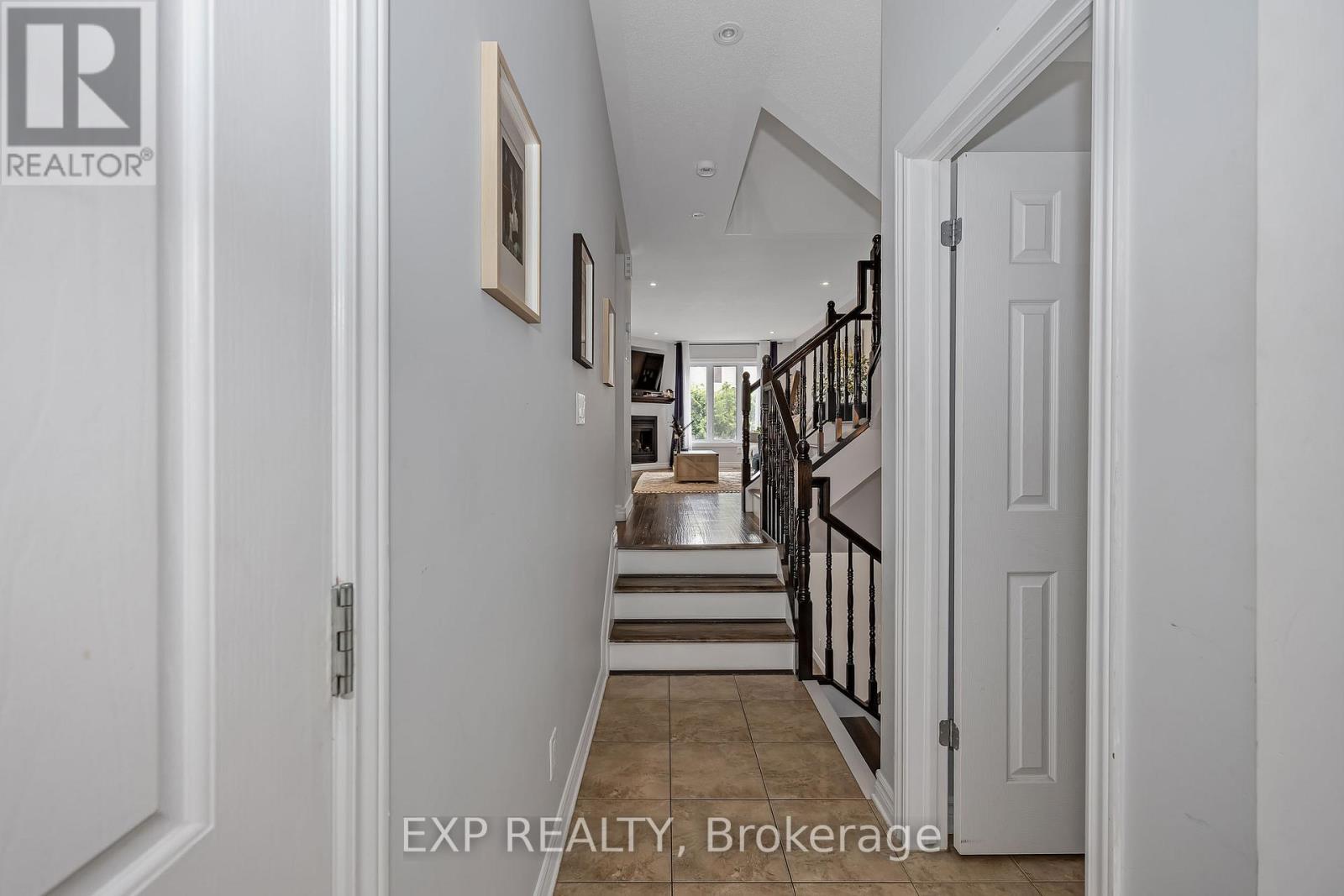 271 Garrity Crescent, Ottawa, Ontario  K2J 3T6 - Photo 7 - X13659782