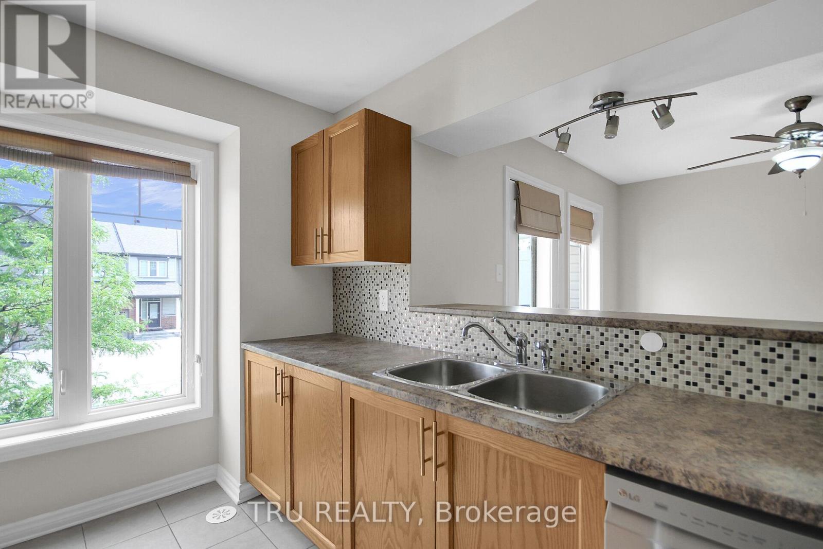 2505 Waterlilly Way, Ottawa, Ontario  K2J 0K2 - Photo 10 - X13659786