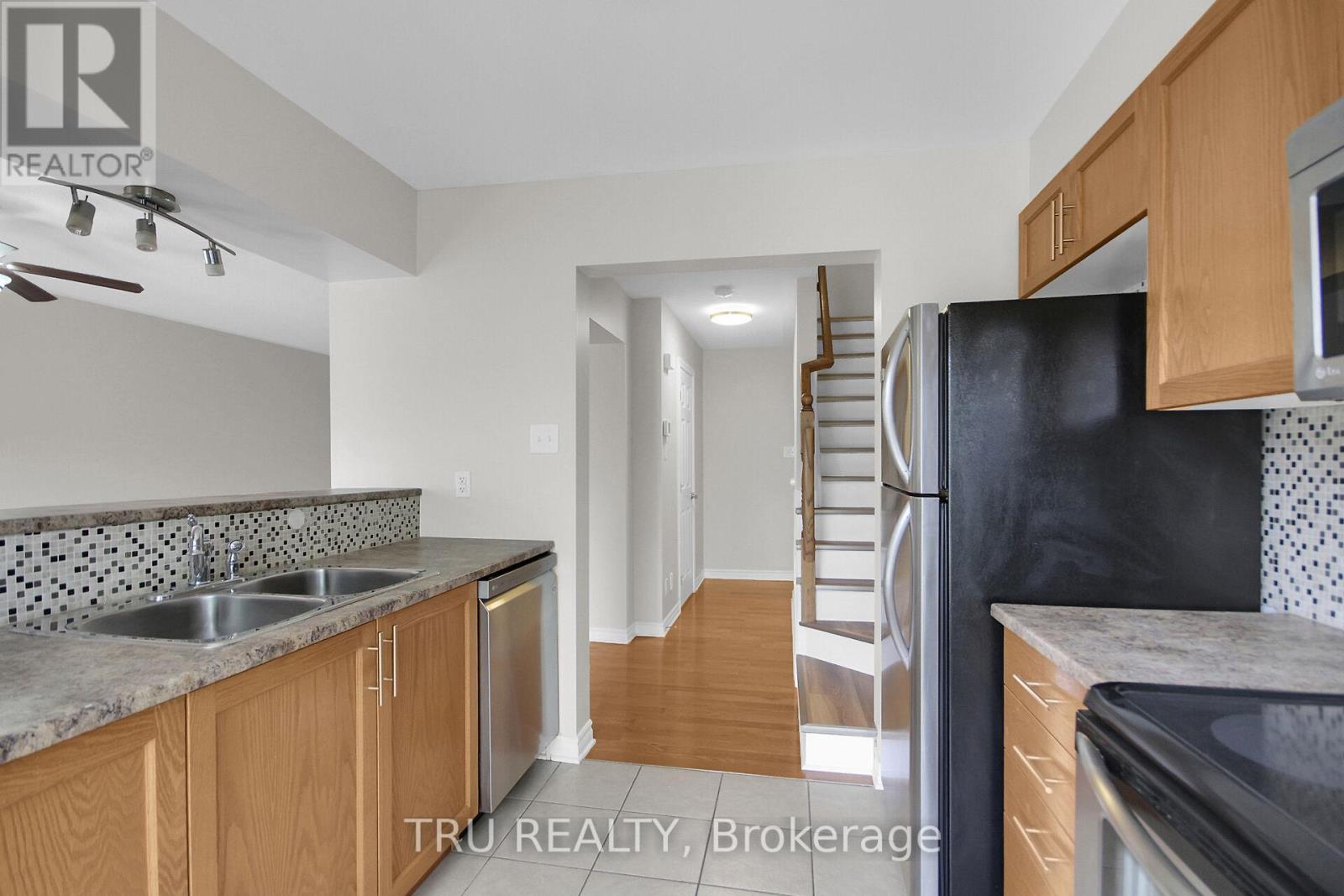 2505 Waterlilly Way, Ottawa, Ontario  K2J 0K2 - Photo 9 - X13659786