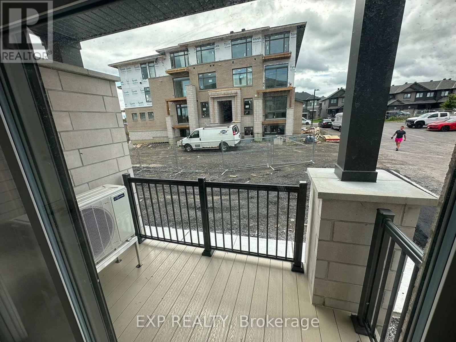 J - 1055 Cedar Creek Drive, Ottawa, Ontario  K1X 0G3 - Photo 11 - X13659820