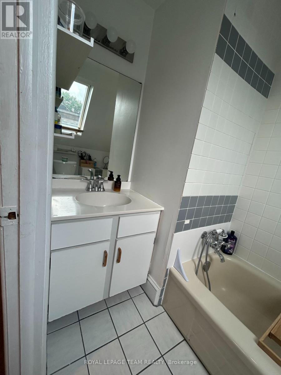 B - 427 Sunnyside Avenue, Ottawa, Ontario  K1S 0S6 - Photo 18 - X13659876