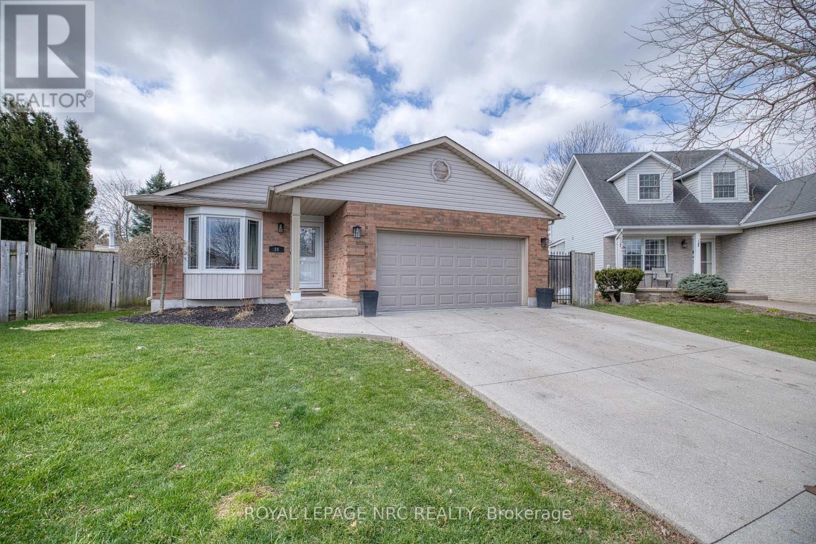 16 Leonard Drive, St. Catharines (Rykert/vansickle), Ontario  L2S 3V2 - Photo 2 - X13659768