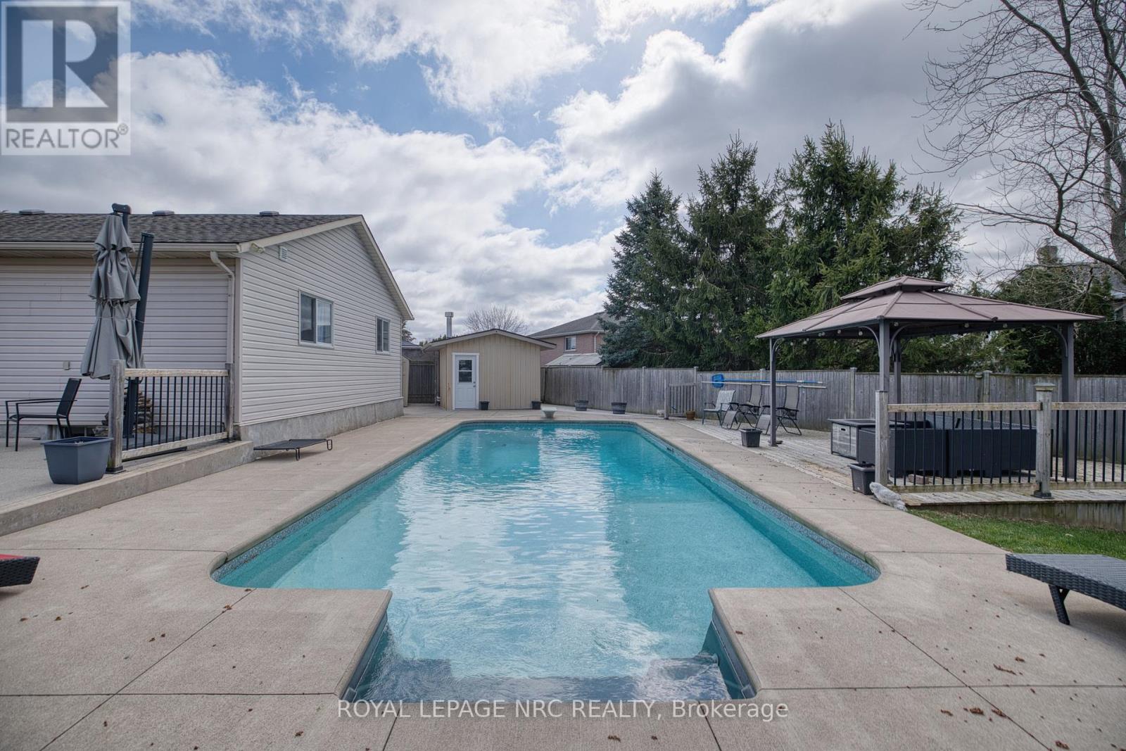 16 Leonard Drive, St. Catharines (Rykert/vansickle), Ontario  L2S 3V2 - Photo 27 - X13659768