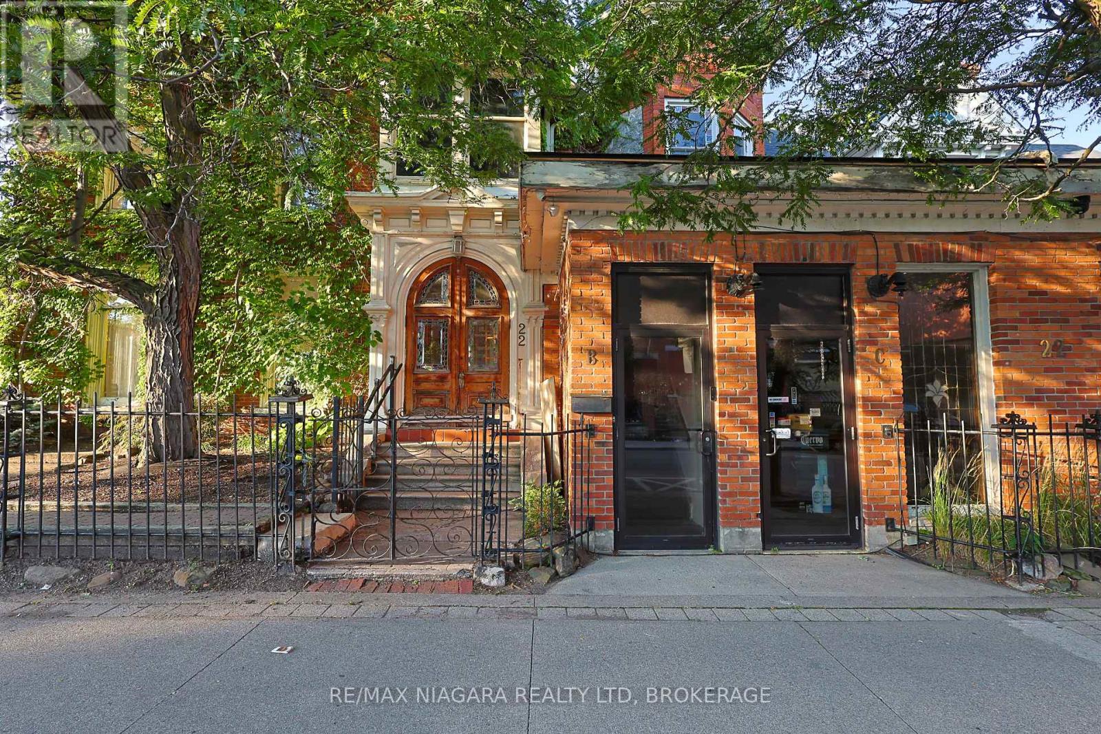 22 ACADEMY STREET, St. Catharines, Ontario