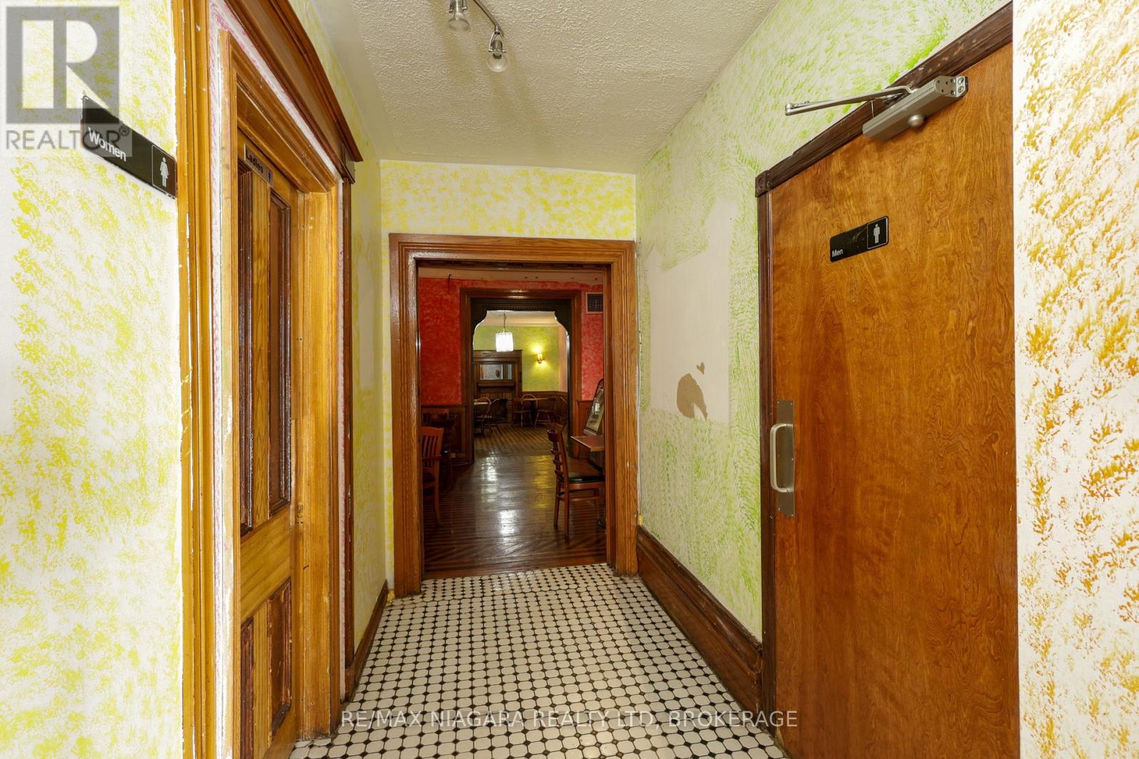 22 Academy Street, St. Catharines, Ontario  L2R 4Z6 - Photo 20 - X13659796