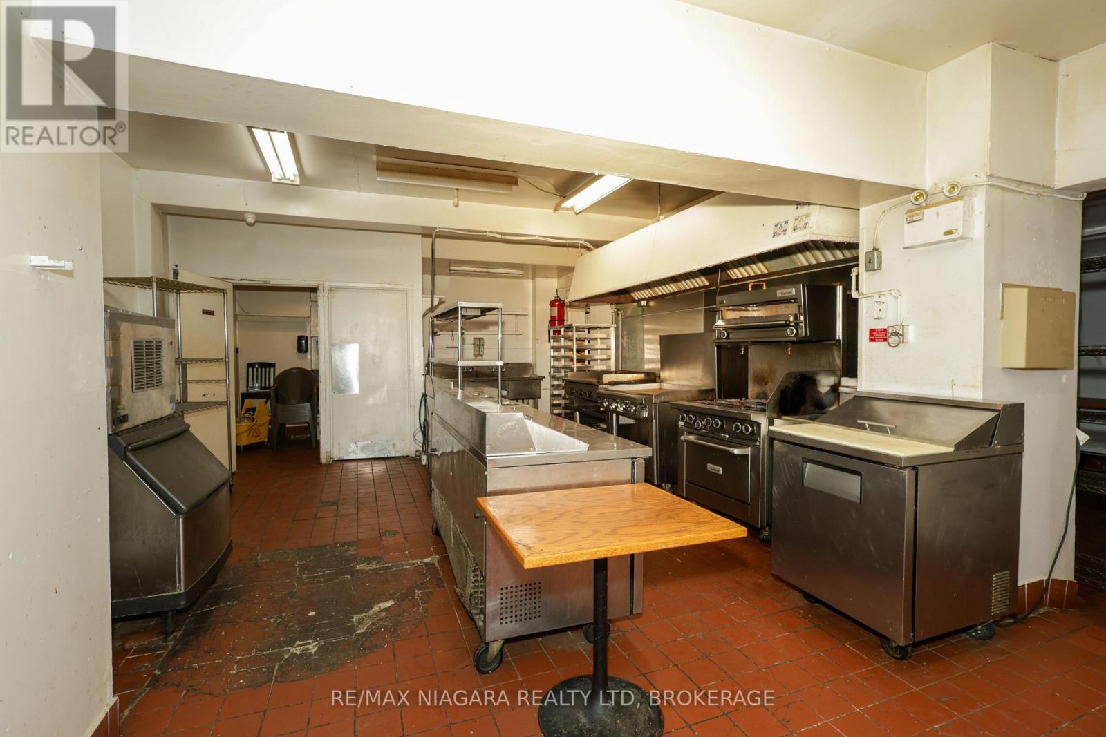 22 Academy Street, St. Catharines, Ontario  L2R 4Z6 - Photo 28 - X13659796