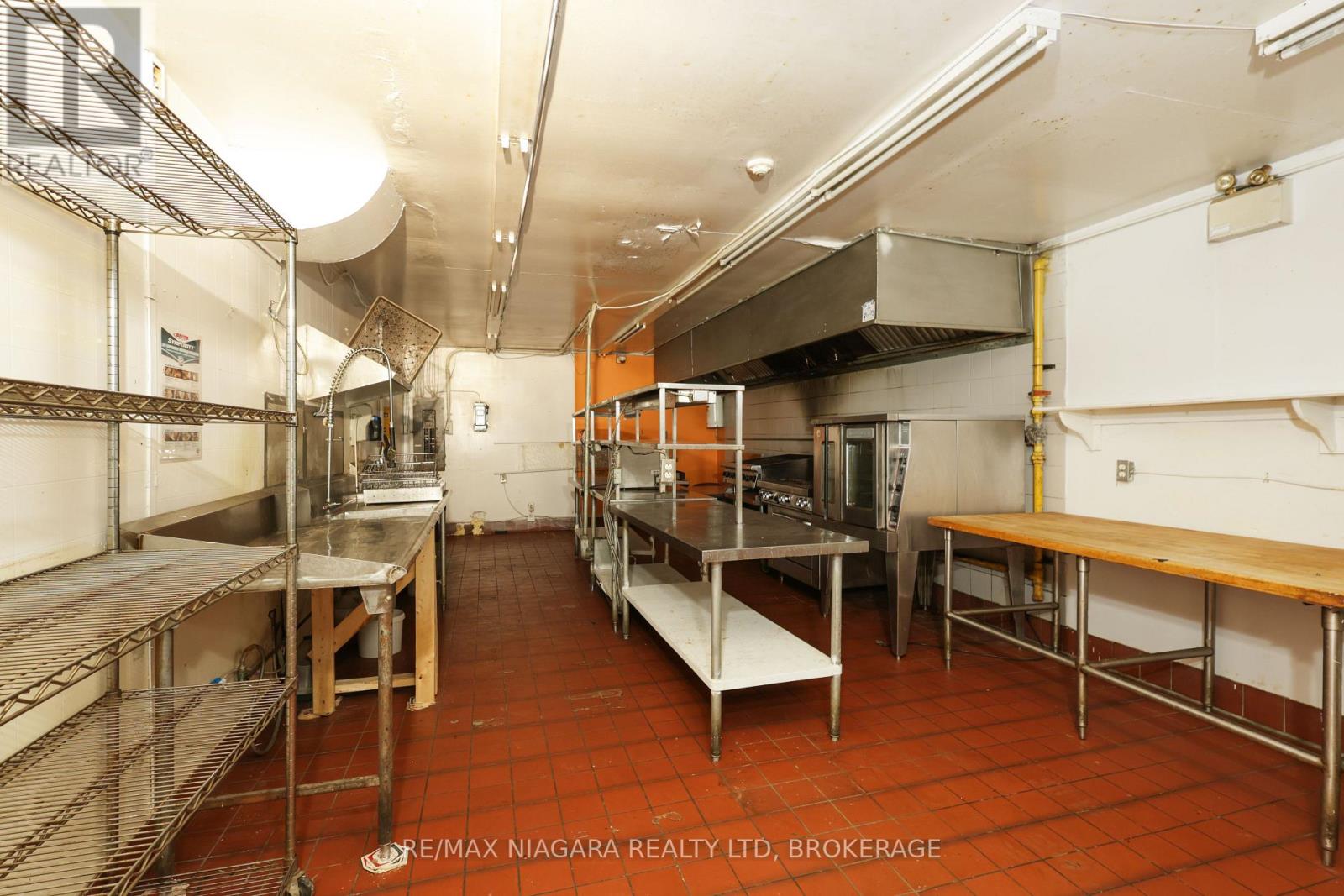 22 Academy Street, St. Catharines, Ontario  L2R 4Z6 - Photo 29 - X13659796