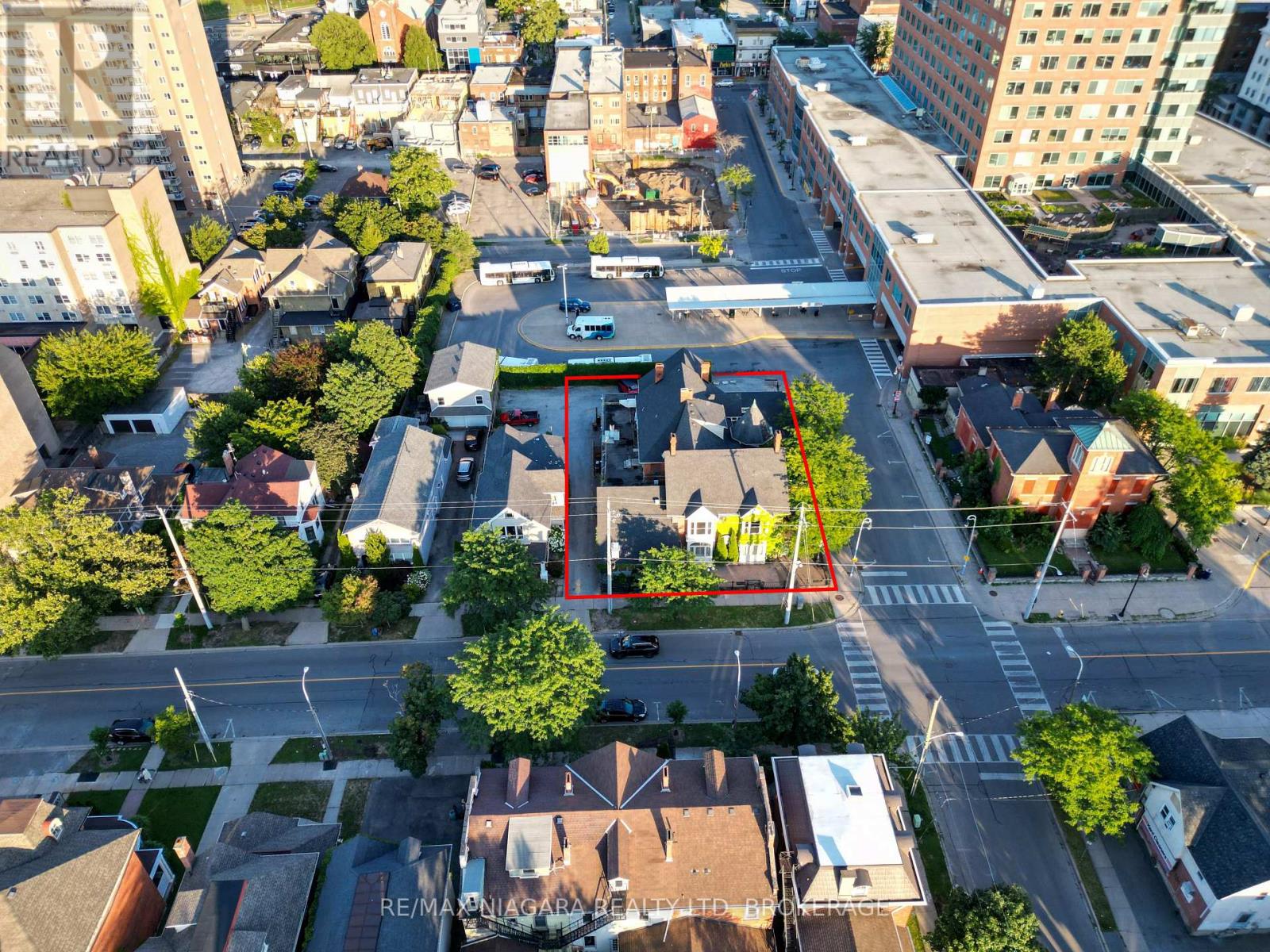 22 Academy Street, St. Catharines, Ontario  L2R 4Z6 - Photo 3 - X13659796