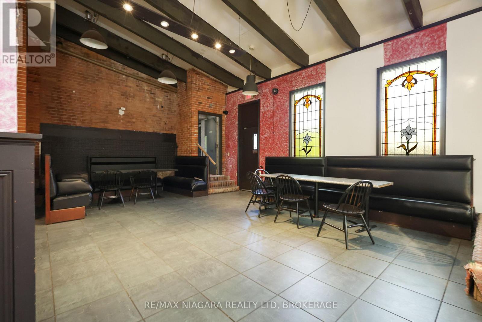 22 Academy Street, St. Catharines, Ontario  L2R 4Z6 - Photo 9 - X13659796