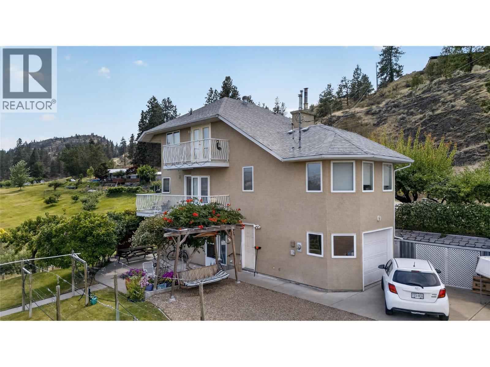 119 Dogwood Avenue, Kaleden, British Columbia  V0H 1K0 - Photo 3 - 10397154