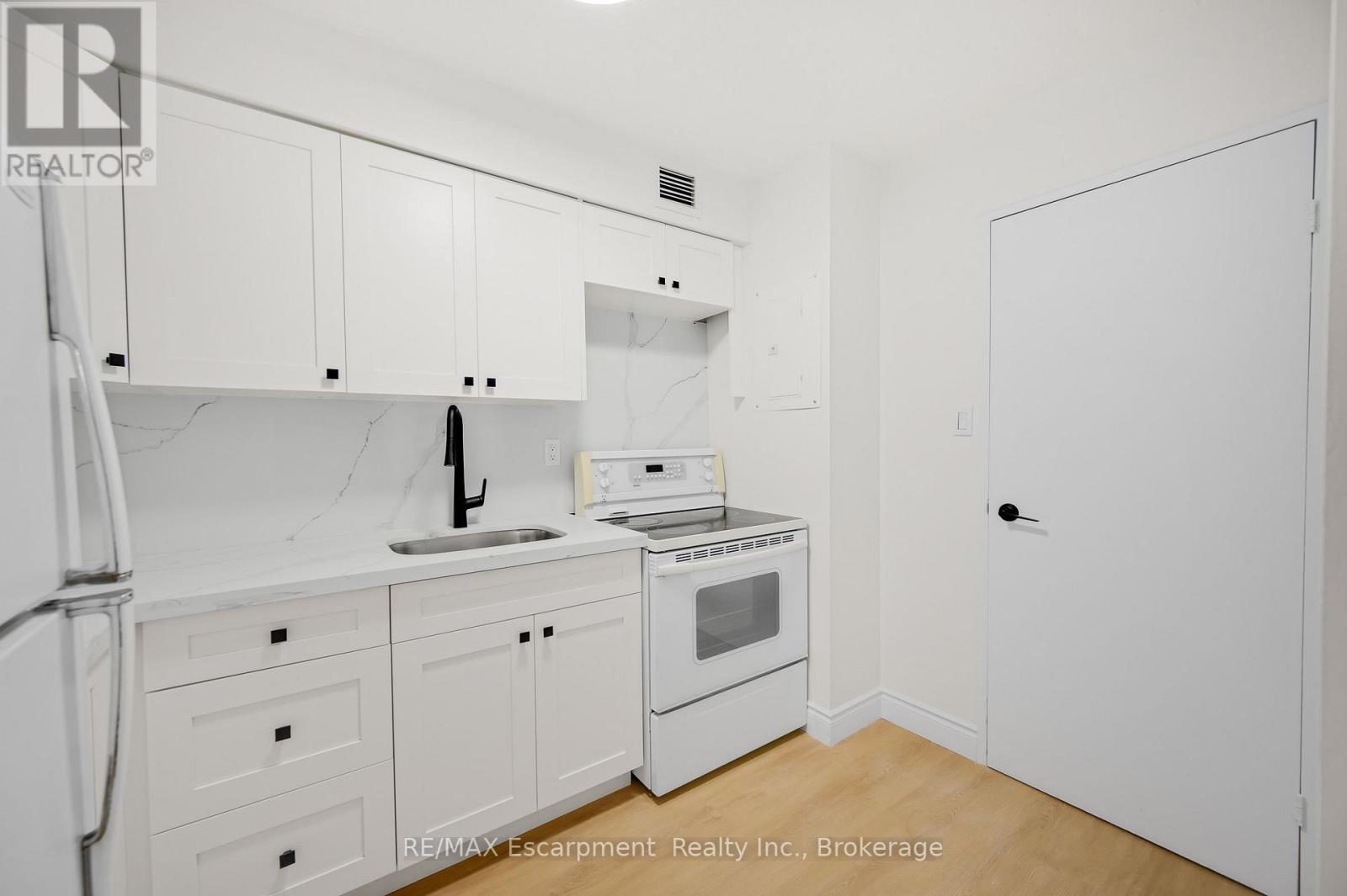 310 - 975 Warwick Court, Burlington, Ontario  L7T 3Z7 - Photo 16 - W13659892