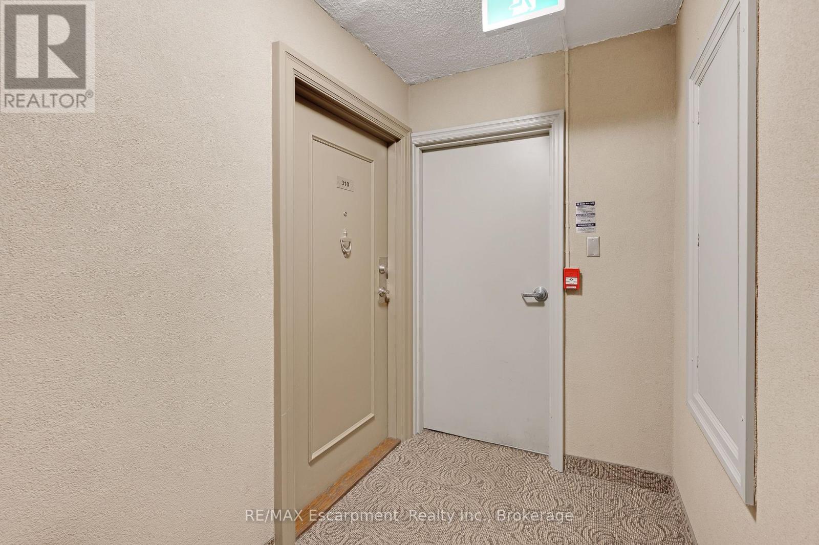 310 - 975 Warwick Court, Burlington, Ontario  L7T 3Z7 - Photo 6 - W13659892