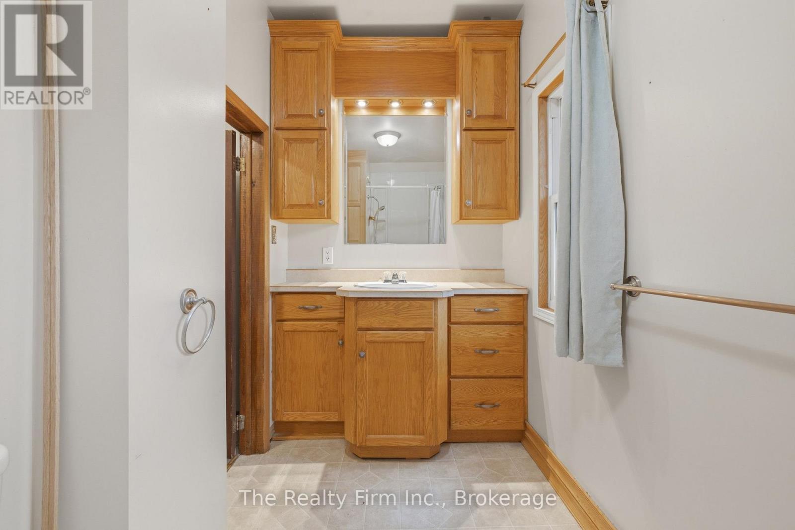17 Douglas Street, Woodstock, Ontario  N4S 2Y1 - Photo 12 - X13659840