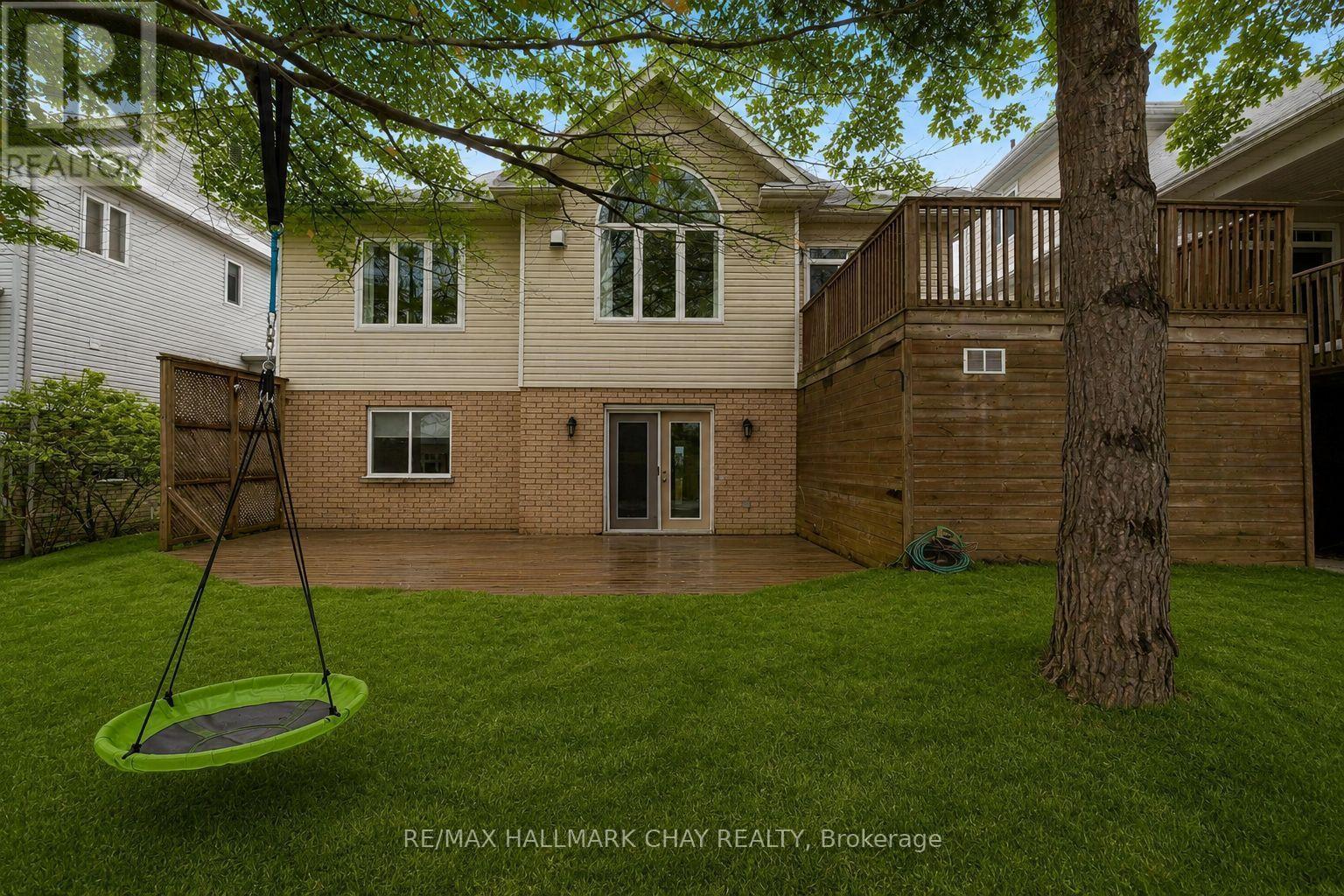 12 Oakmont Avenue, Oro-Medonte, Ontario  L0L 2L0 - Photo 24 - S13636814