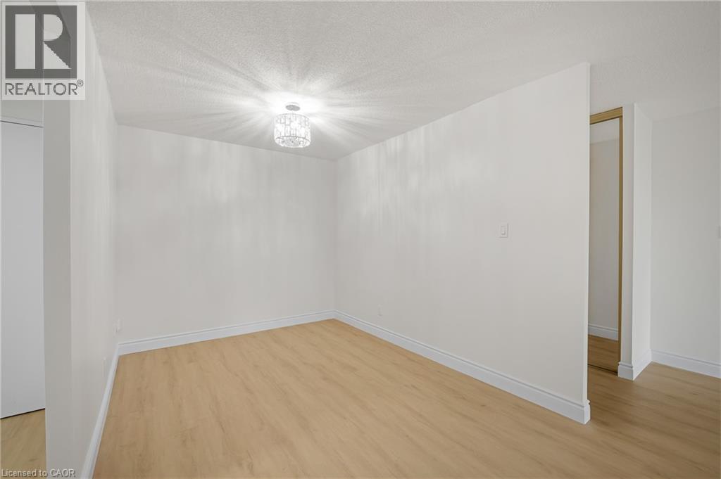 975 Warwick Court Unit# 310, Burlington, Ontario  L7T 3Z7 - Photo 13 - 40854047