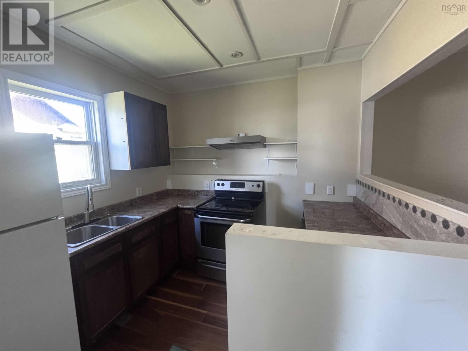 24 Catherine Street, Scotchtown, Nova Scotia  B1H 3B8 - Photo 3 - 202620187