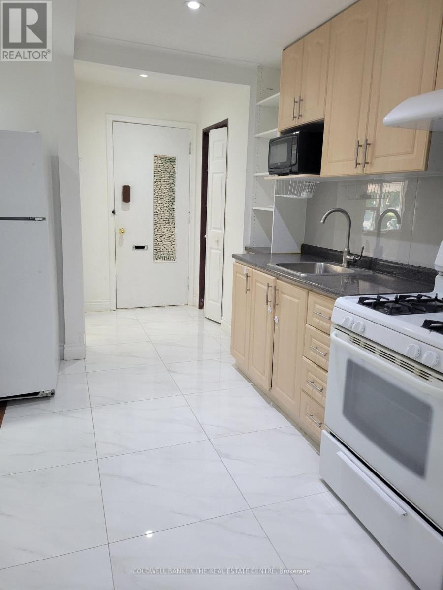 Unit B - 2646 Victoria Park Avenue, Toronto, Ontario  M2J 4A6 - Photo 11 - C13659794