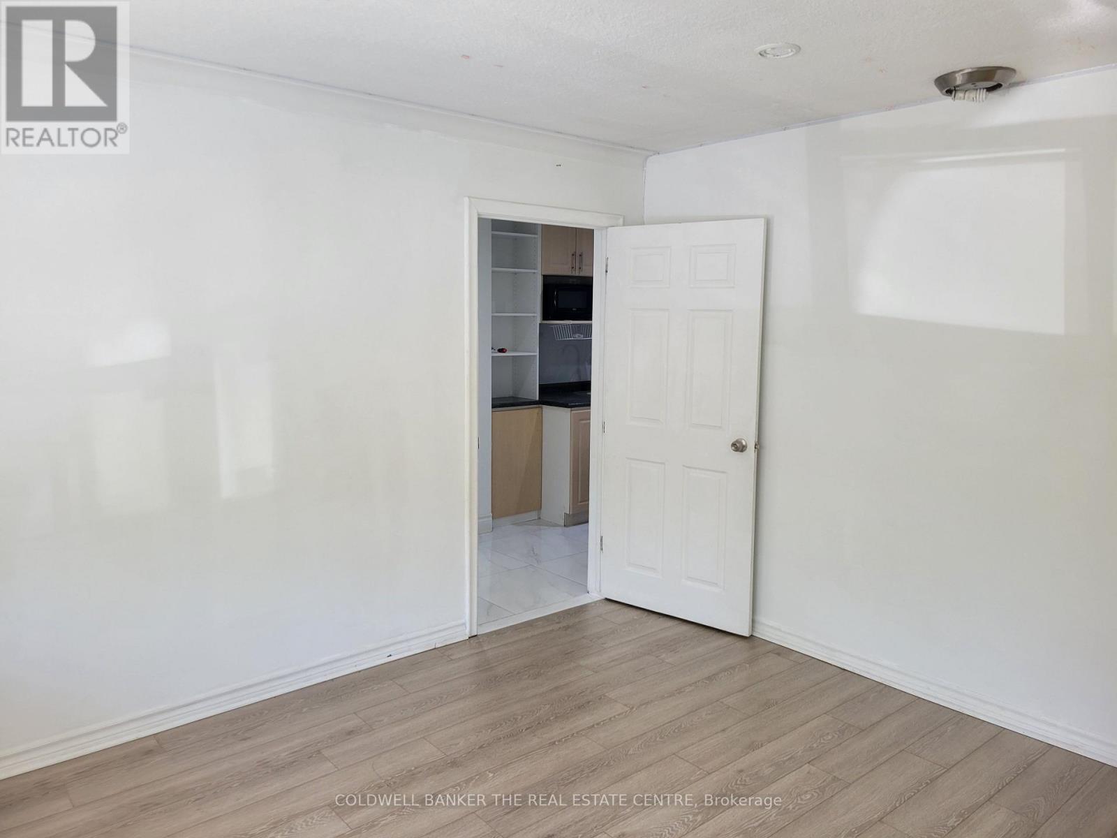 Unit B - 2646 Victoria Park Avenue, Toronto, Ontario  M2J 4A6 - Photo 3 - C13659794