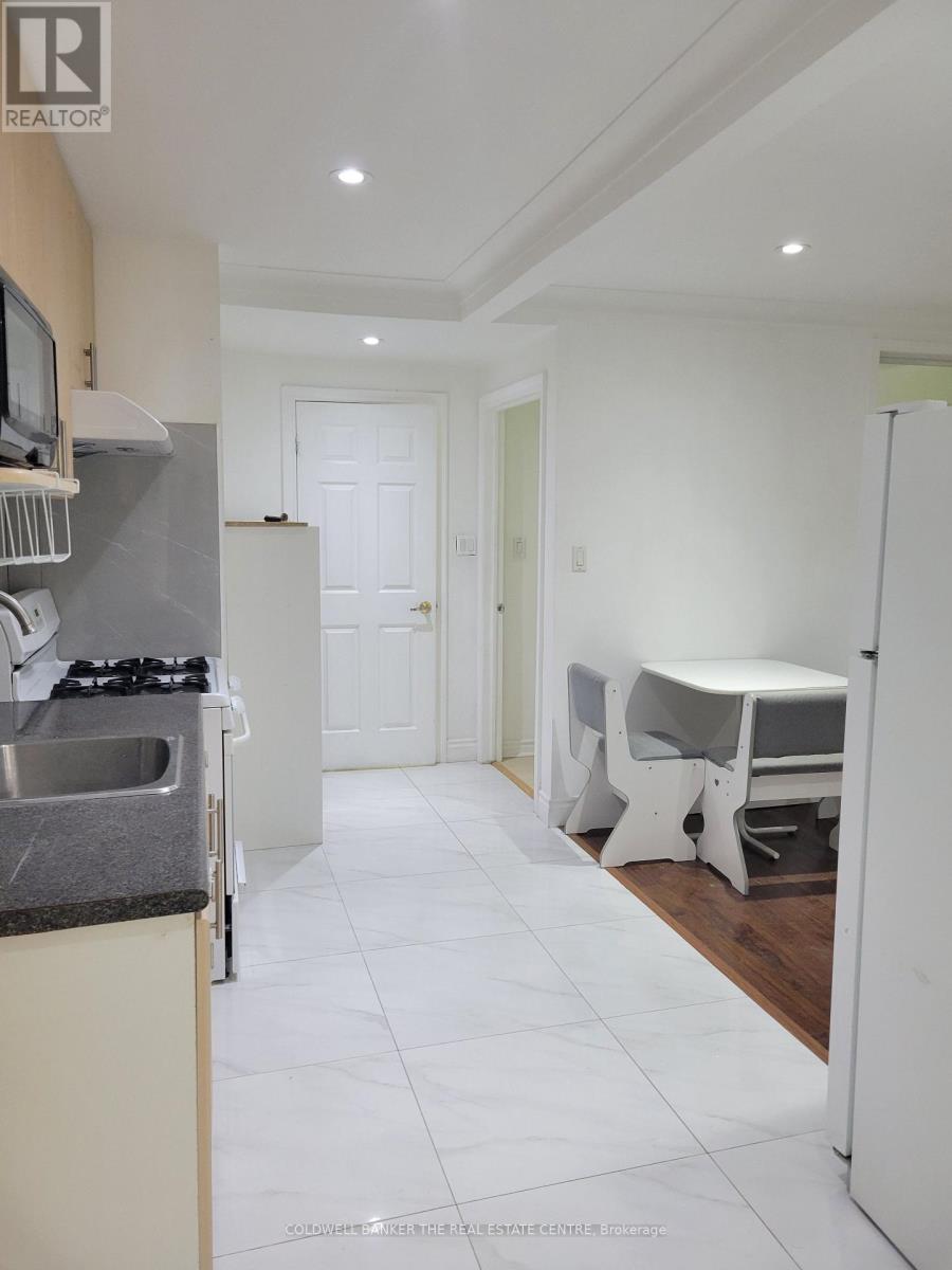 Unit B - 2646 Victoria Park Avenue, Toronto, Ontario  M2J 4A6 - Photo 5 - C13659794