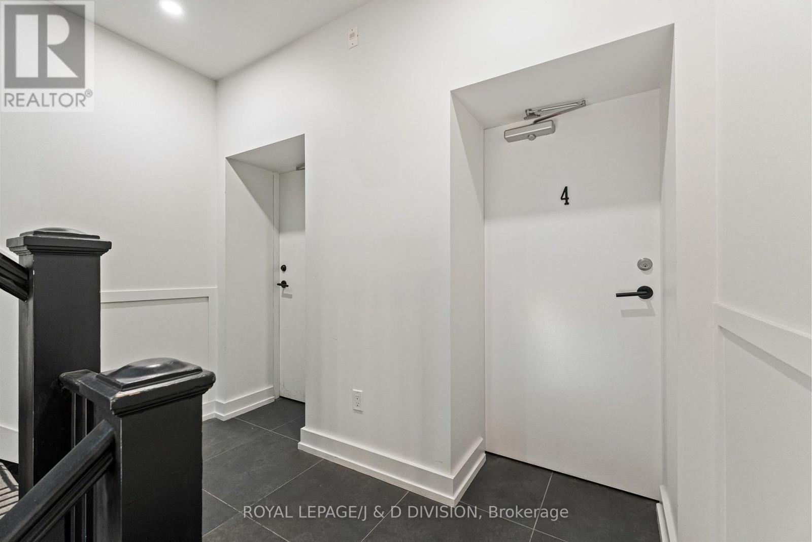 4 - 314 Lonsdale Road, Toronto, Ontario  M4V 1X4 - Photo 4 - C13659806