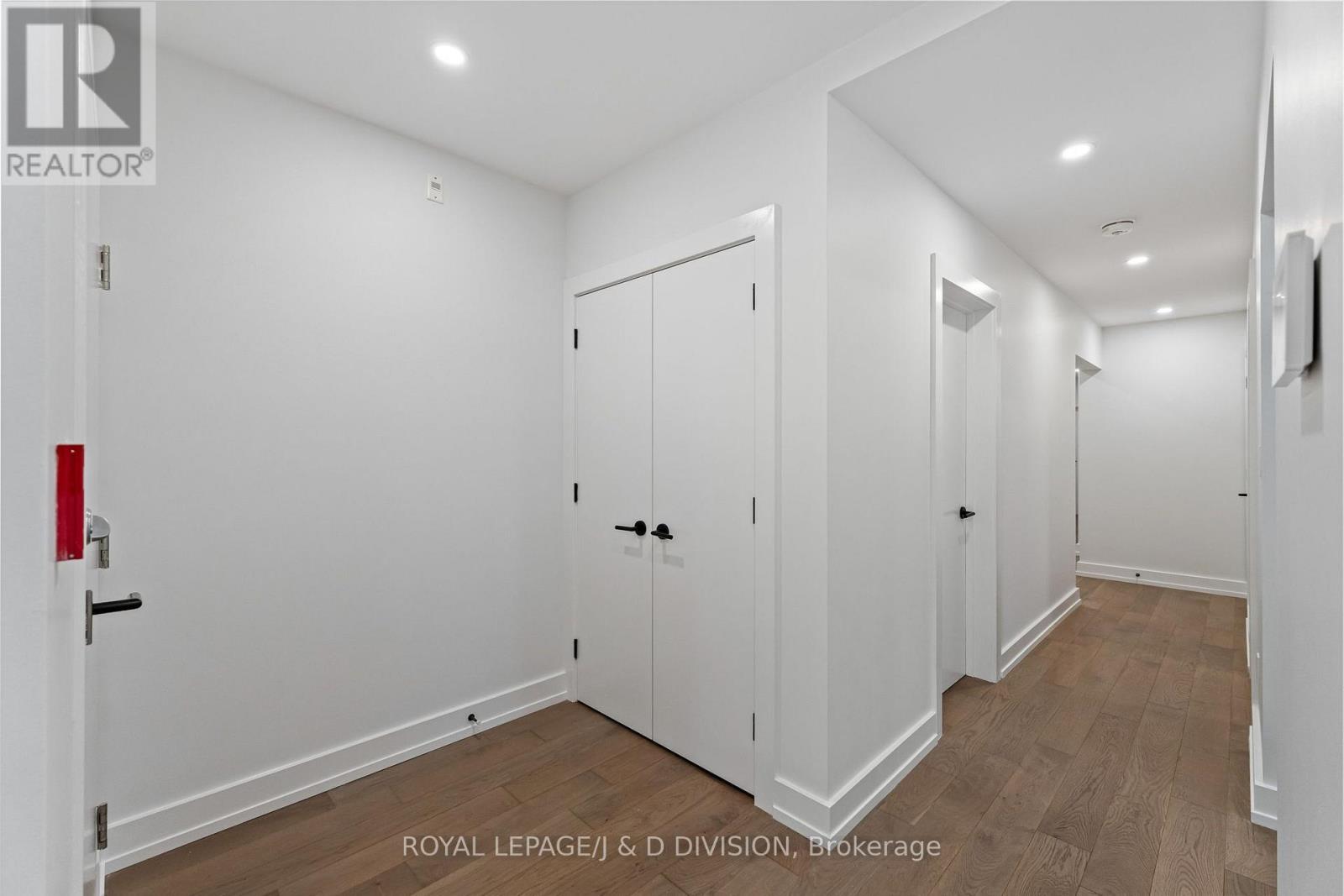 4 - 314 Lonsdale Road, Toronto, Ontario  M4V 1X4 - Photo 5 - C13659806