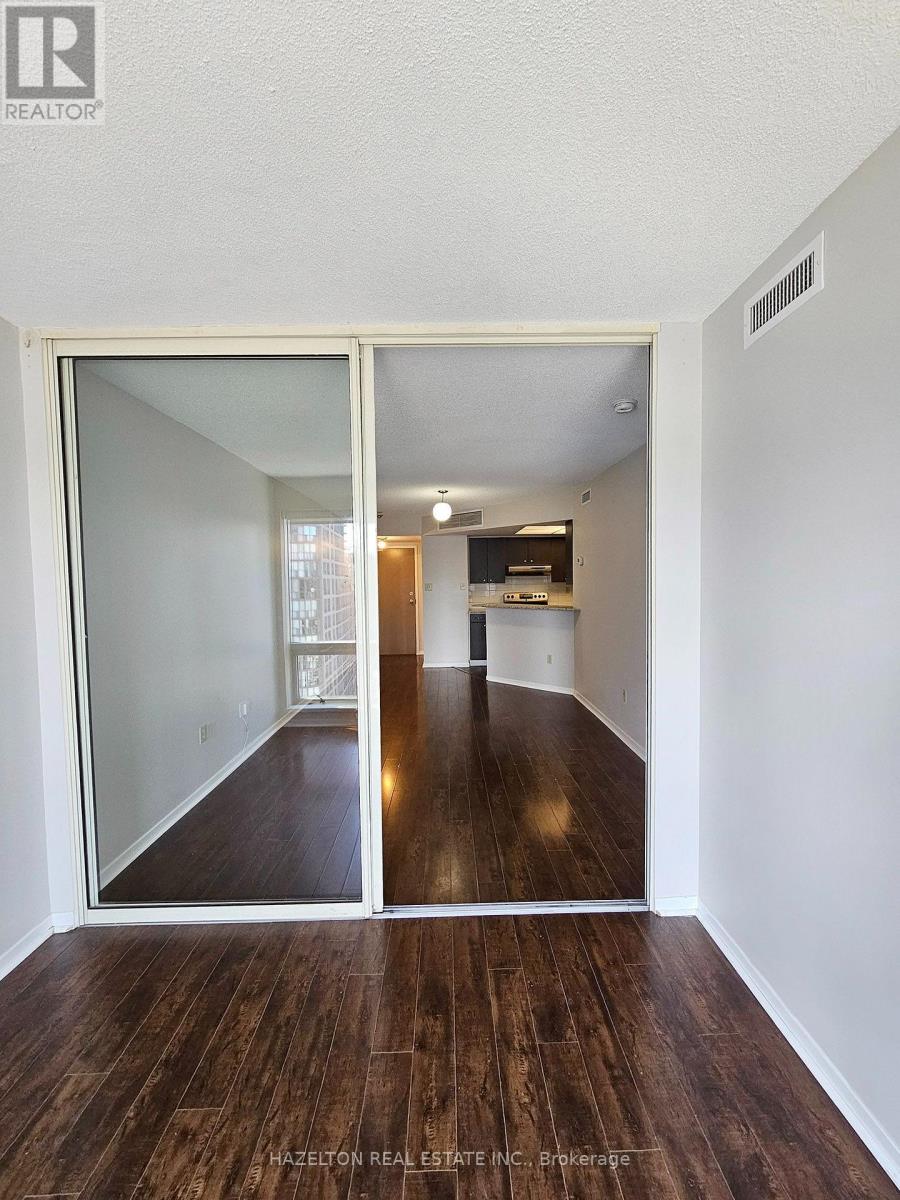 2305 - 1001 Bay Street, Toronto, Ontario  M5S 3A6 - Photo 11 - C13659856