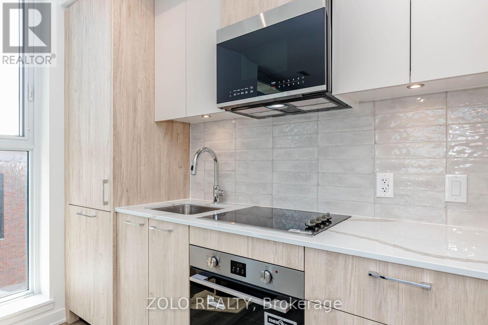648 - 30 Dreamers Way, Toronto, Ontario  M5A 0Y7 - Photo 15 - C13659858