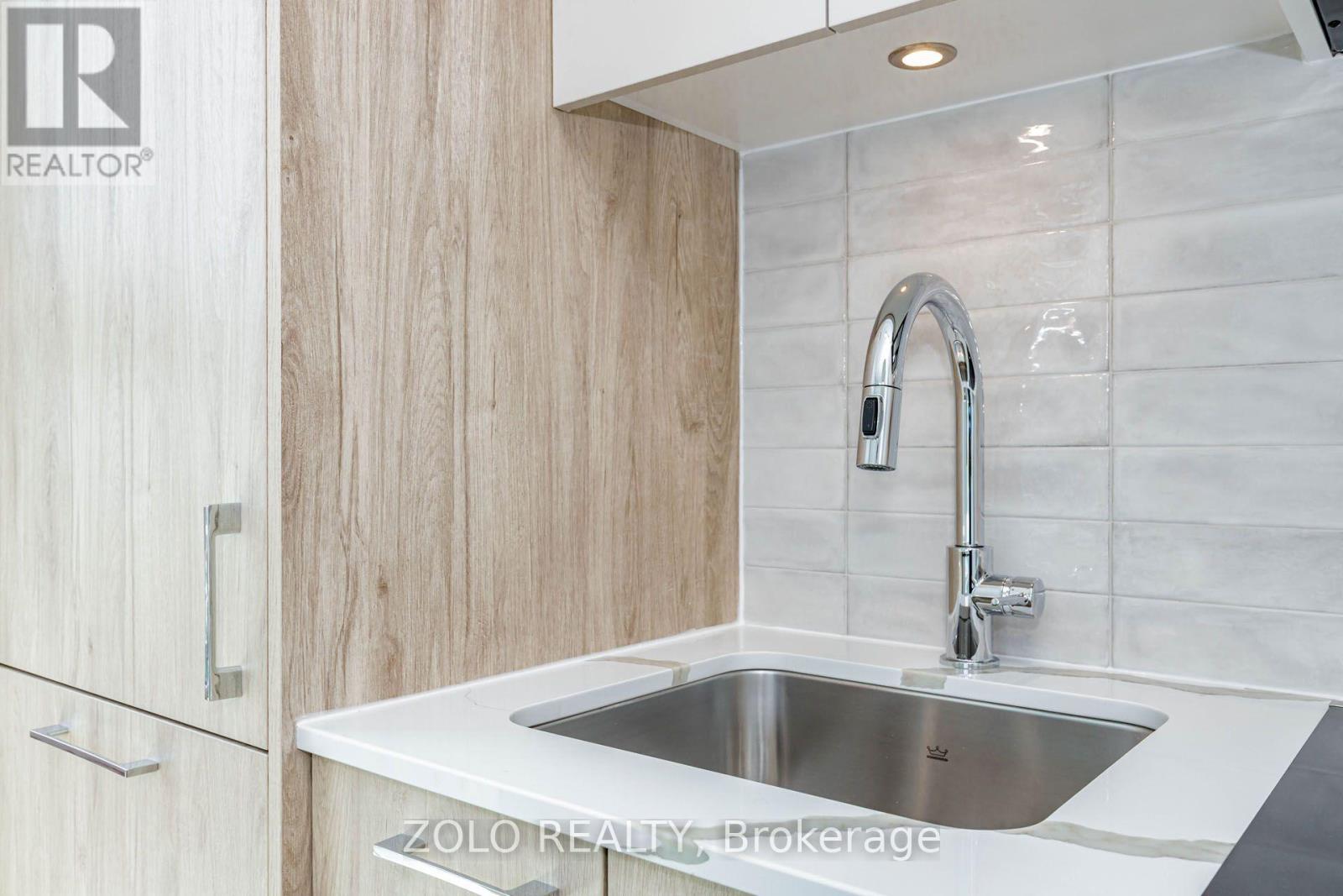 648 - 30 Dreamers Way, Toronto, Ontario  M5A 0Y7 - Photo 17 - C13659858